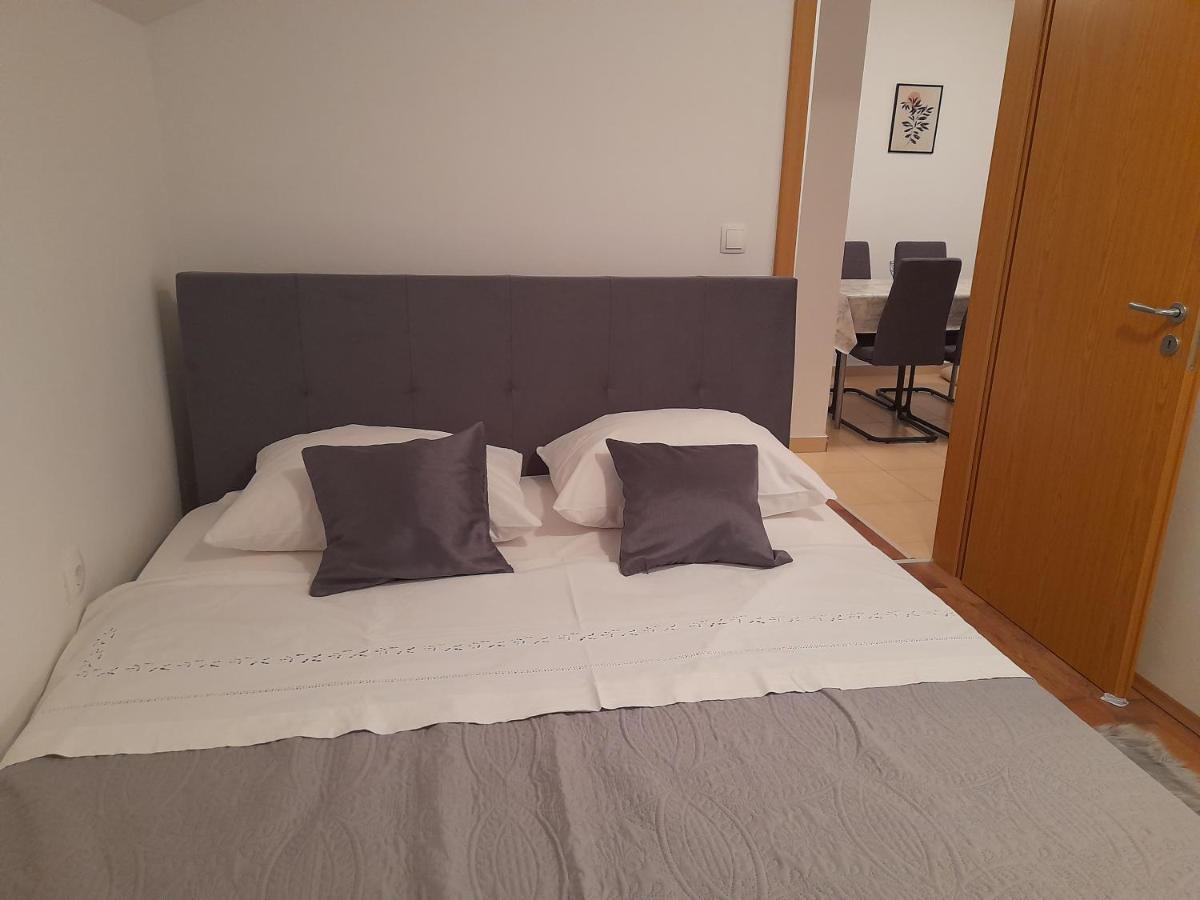 Apartments Lotus Sukošan エクステリア 写真
